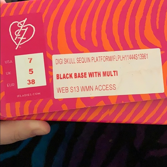 Iron Fist Digi Skull Sequin Platform - Picture 2 of 2